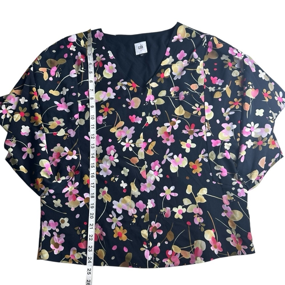 Cabi Charm Limited Edition Floral V- Neck Blouse Size Small - Picture 4 of 8